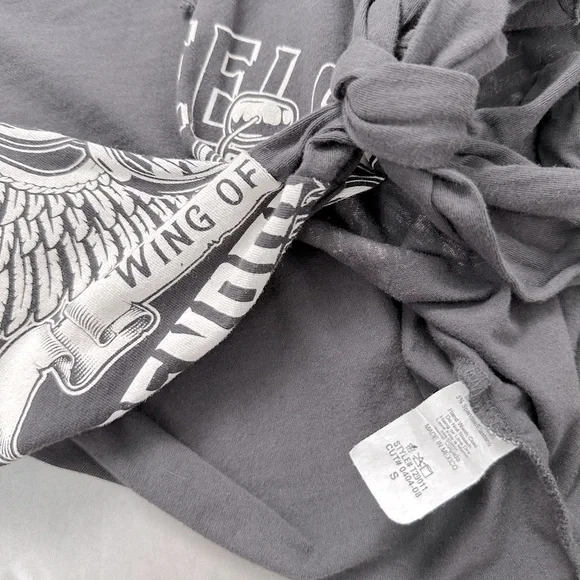 Cropped Graphic Moto Tee - Picture 8 of 11